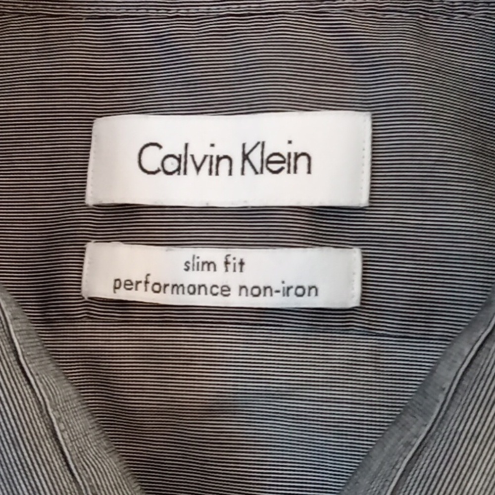 Calvin Klein Slim Fit Men's Size 17.5 34/35 Button Down Long Sleeve Shirt EUC! - Picture 6 of 16